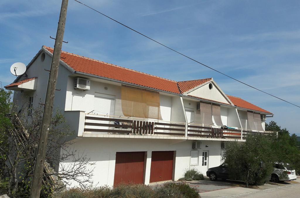 Apartments Irena Božava Exterior foto